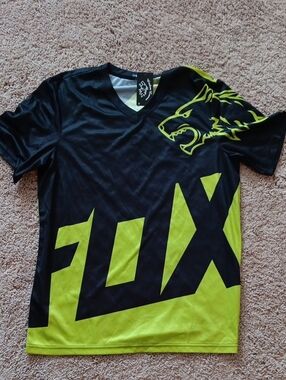 Fox Black and Neon Yellow Logo V‑Neck Tee